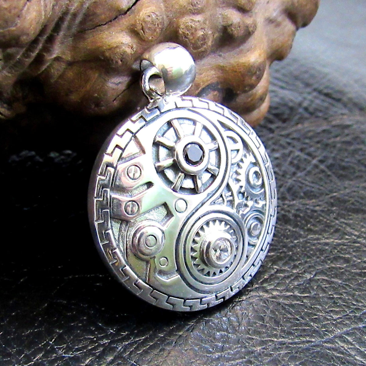 Solid 925 Sterling Silver Steampunk Yin Yang Pendant with Gears and Black & White Gemstones, Industrial Mechanical Jewelry Pendant Necklace