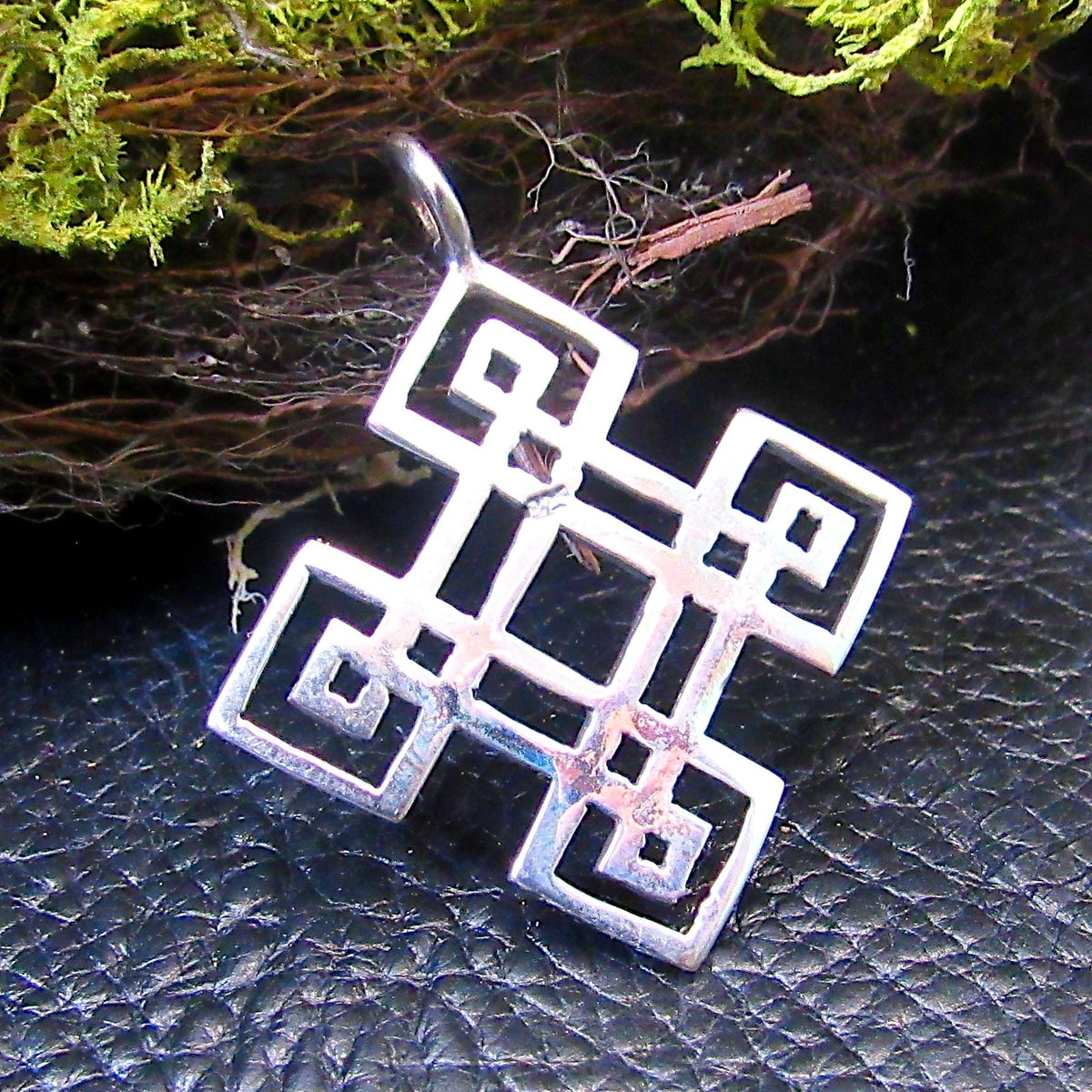 Solid 925 Sterling Silver Celtic Diamond / Square Quaternary Knot Pendant, Handcrafted Endless Knot / Eternal Loop Shield Amulet