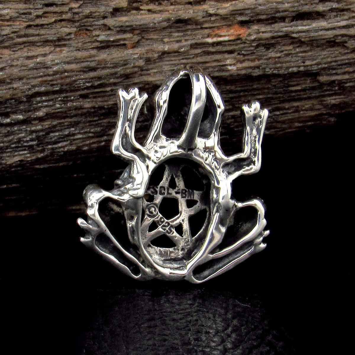 Solid 925 Sterling Silver Frog Pentacle Pendant Gothic Pagan Amulet, Occult Talisman